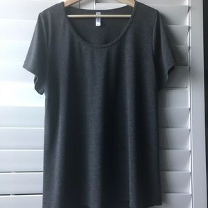 LuLaRoe Classic Tee 2XL
